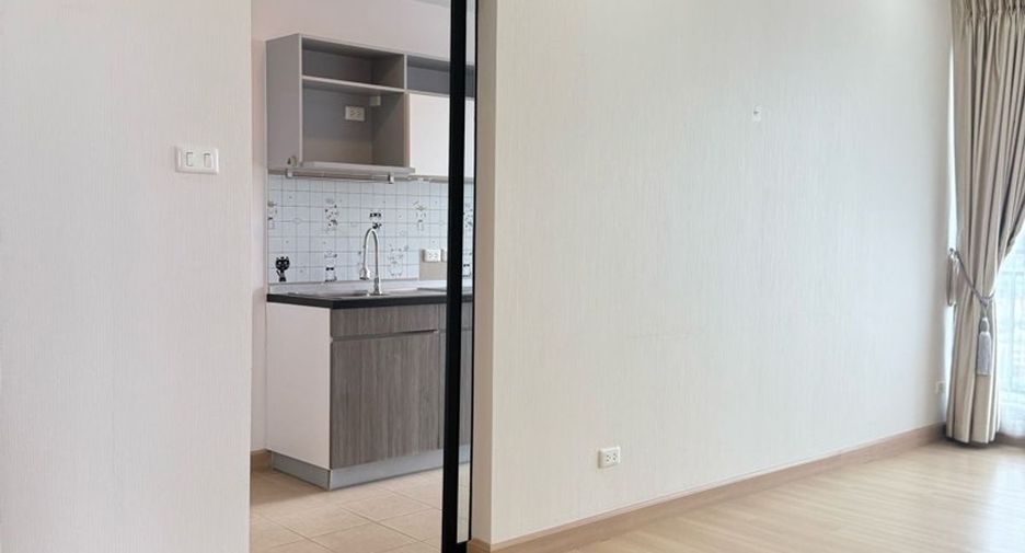 Condo en venta y en alquiler de 2 habitaciones en Bangkok Noi, Bangkok