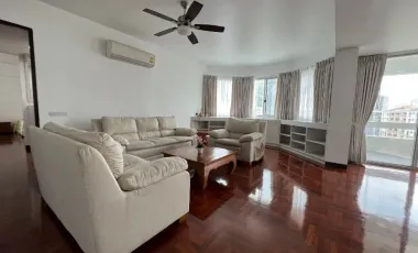 For rent 3 bedrooms condo in Khlong Toei, Bangkok