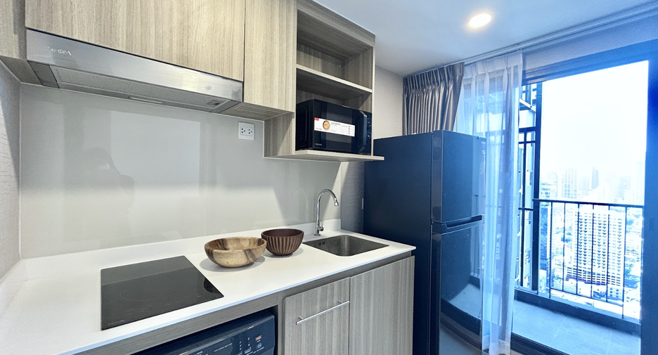For rent 1 bed condo in Khlong Toei, Bangkok