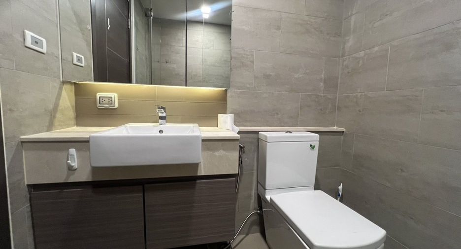 For rent 2 bedrooms condo in Bang Lamung, Chonburi