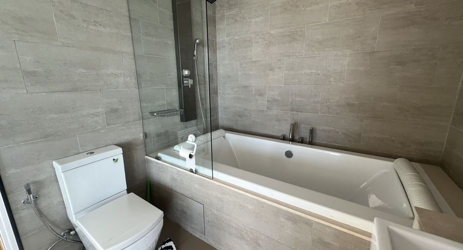 For rent 2 bedrooms condo in Bang Lamung, Chonburi