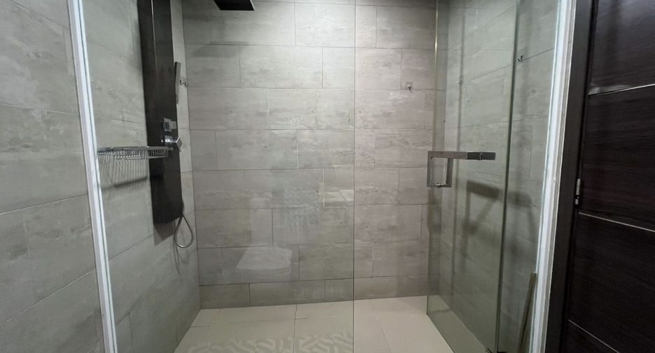 For rent 2 bedrooms condo in Bang Lamung, Chonburi