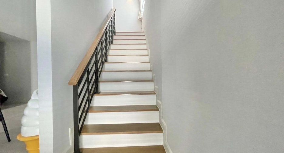 Haus zur Miete mit 4 Zimmer in Bang Phli, Samut Prakan