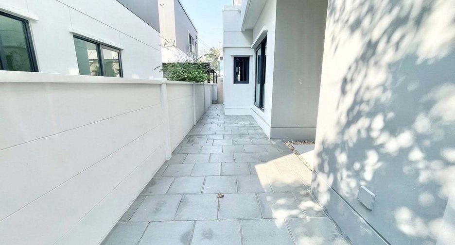 Haus zur Miete mit 4 Zimmer in Bang Phli, Samut Prakan
