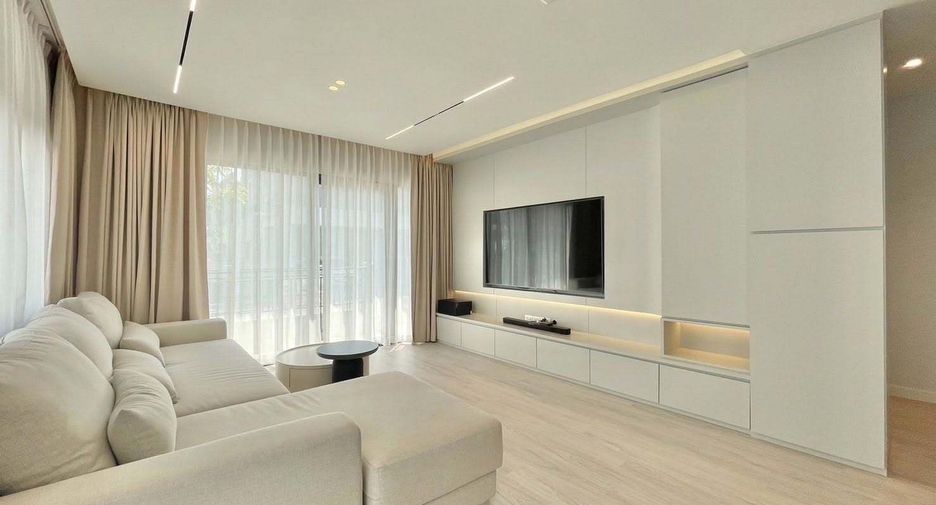 Haus zur Miete mit 4 Zimmer in Bang Phli, Samut Prakan