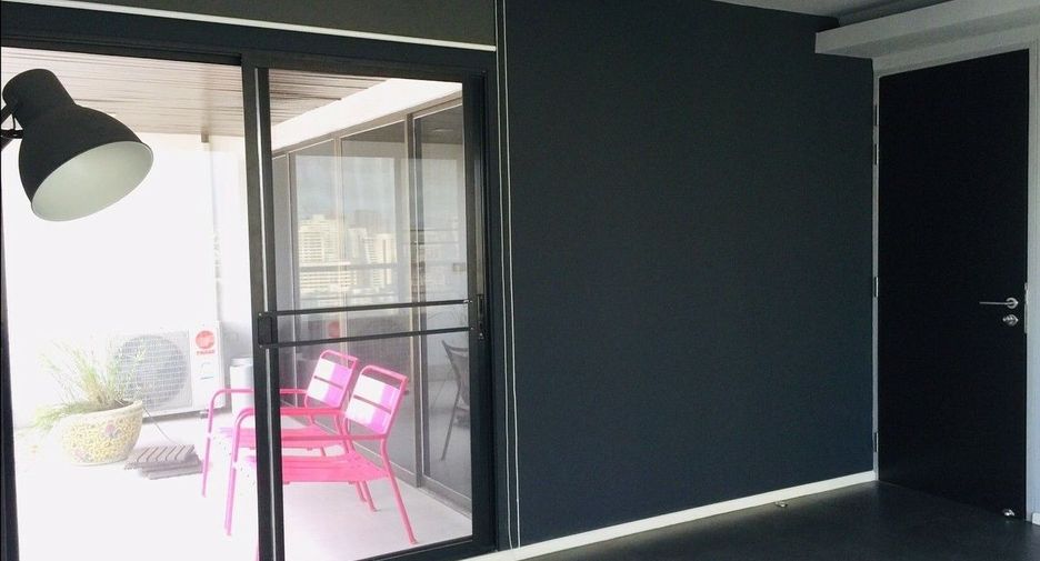 For sale 3 bedrooms condo in Watthana, Bangkok