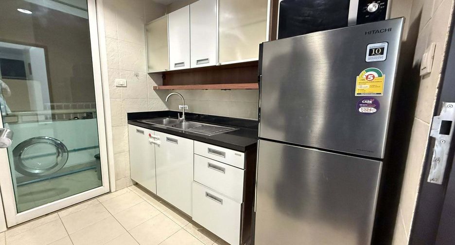 For rent 2 bedrooms condo in Khlong Toei, Bangkok