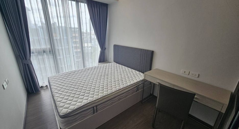 For rent 2 bedrooms condo in Phra Khanong, Bangkok