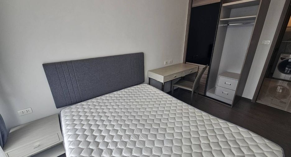For rent 2 bedrooms condo in Phra Khanong, Bangkok
