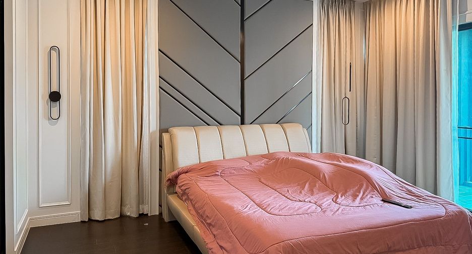 For sale 5 bedrooms house in Thawi Watthana, Bangkok