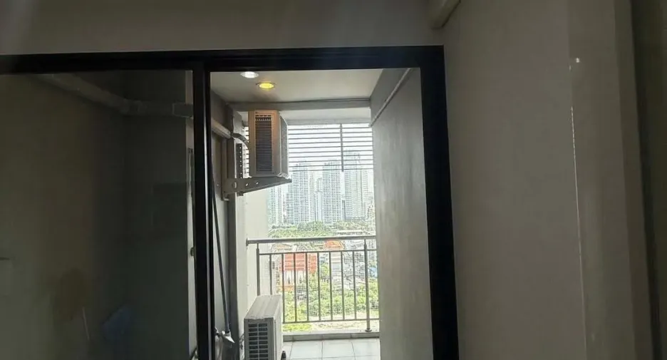 For rent 1 bed condo in Yan Nawa, Bangkok