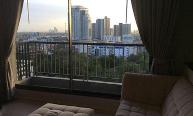 出租 2 卧室 公寓 在 Khlong Toei, 曼谷
