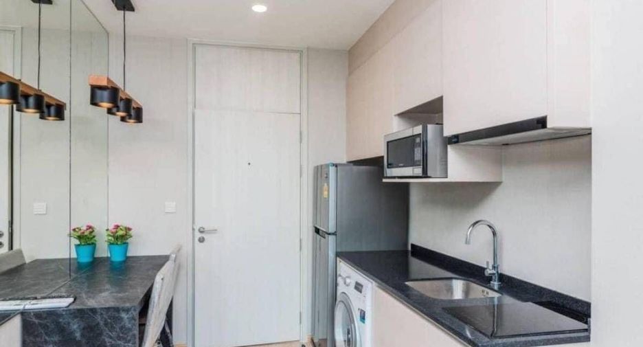 For sale 1 bed condo in Huai Khwang, Bangkok