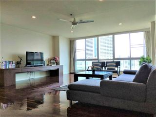 À louer 3 chambres appartement à Sathon, Bangkok