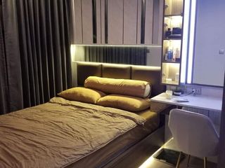 For rent 2 bedrooms condo in Huai Khwang, Bangkok