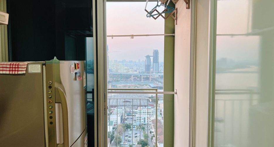 For rent 2 bedrooms condo in Yan Nawa, Bangkok