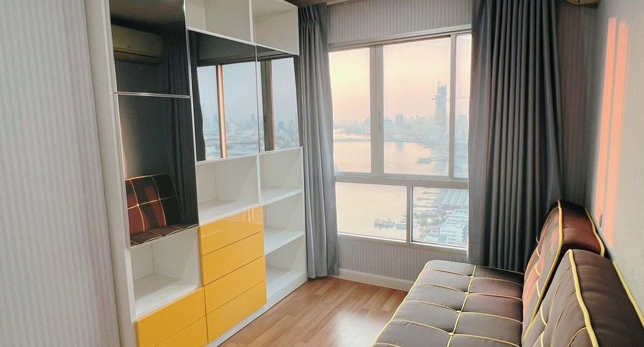 For rent 2 bedrooms condo in Yan Nawa, Bangkok