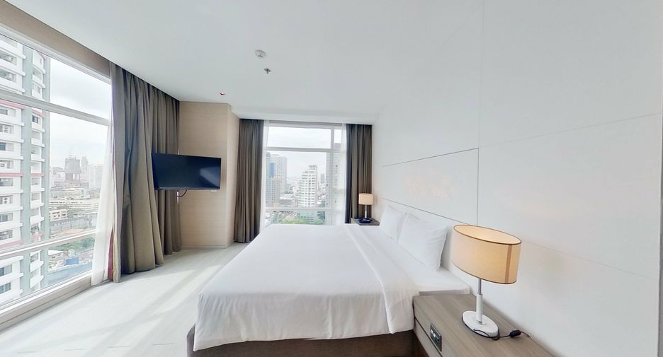For rent 2 bedrooms apartment in Watthana, Bangkok