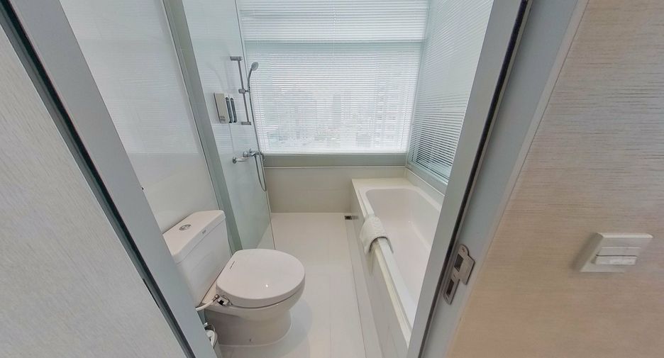 For rent 2 bedrooms apartment in Watthana, Bangkok