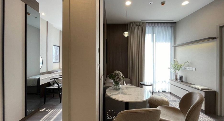 For rent 2 bedrooms condo in Khlong Toei, Bangkok