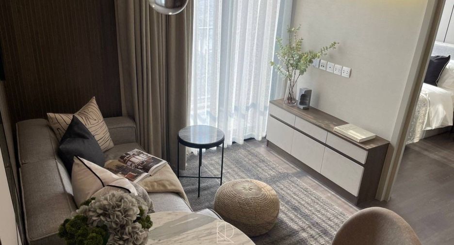 For rent 2 bedrooms condo in Khlong Toei, Bangkok