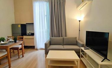 For sale そして for rent 2 ベッドルーム condo in Huai Khwang, Bangkok