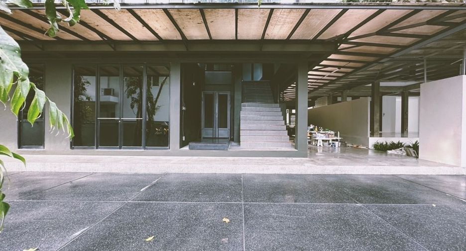 For rent retail Space in Chatuchak, Bangkok