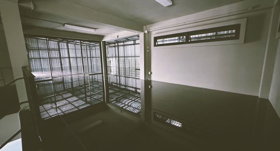 For rent retail Space in Chatuchak, Bangkok