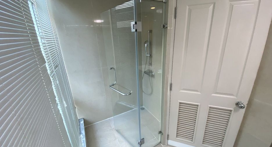 For rent 1 bed condo in Sathon, Bangkok