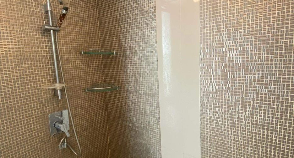 For rent 2 bedrooms condo in Yan Nawa, Bangkok