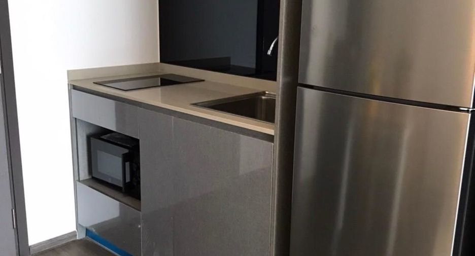 À vendre 1 chambre condo à Phra Khanong, Bangkok