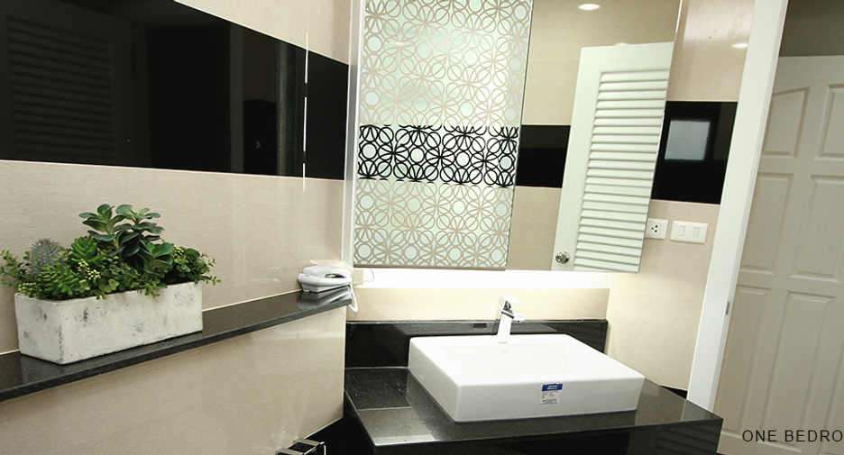 For rent 1 bed apartment in Khlong Toei, Bangkok