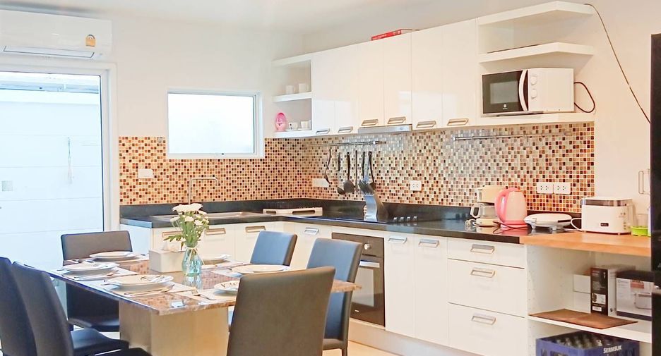 For rent 3 ベッドルーム townhouse in Kathu, Phuket