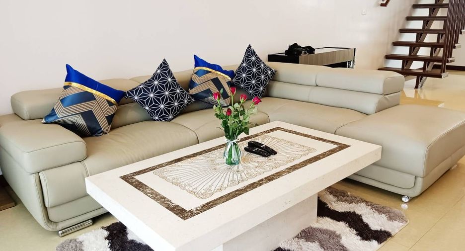 For rent 3 ベッドルーム townhouse in Kathu, Phuket