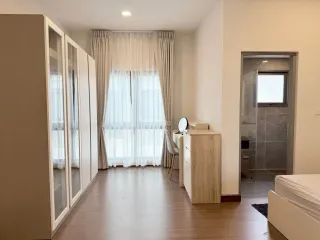For rent 5 bedrooms house in Bang Phli, Samut Prakan