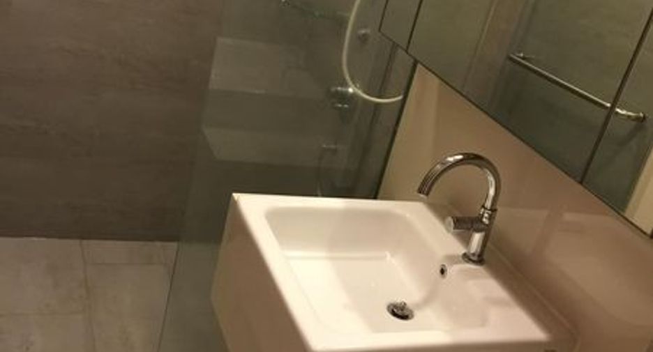 For sale 2 bedrooms condo in Khlong Toei, Bangkok