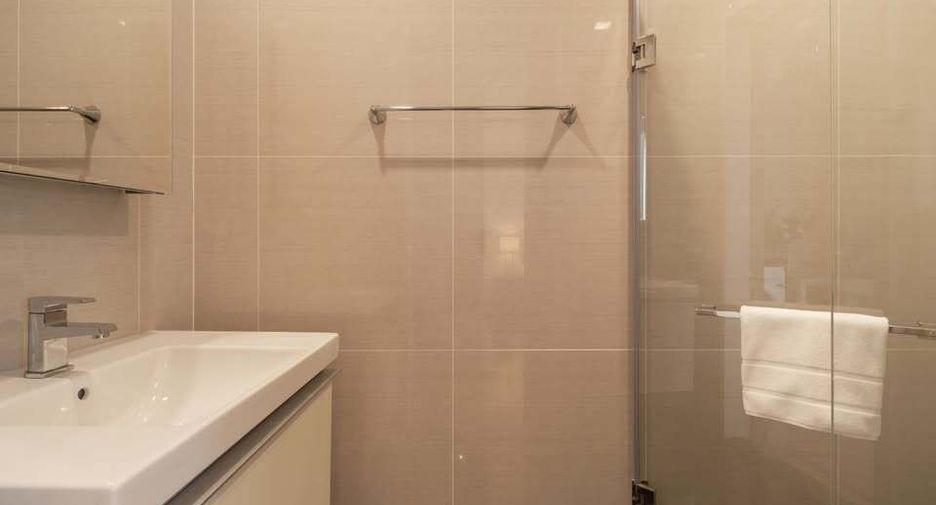 For rent 1 bed condo in Khlong Toei, Bangkok