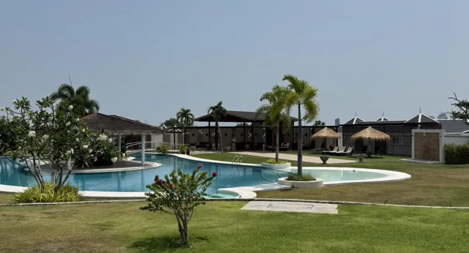 À louer 4 chambres villa à Hua Hin, Prachuap Khiri Khan