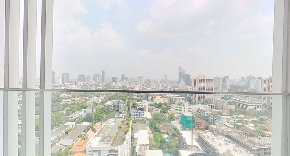 For rent 1 bed condo in Watthana, Bangkok