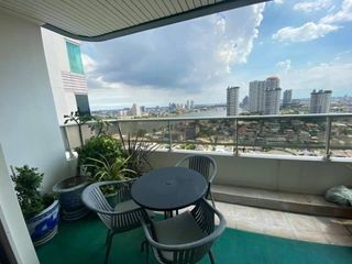 For rent 3 bedrooms condo in Bang Kho Laem, Bangkok