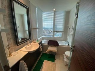 For rent 3 bedrooms condo in Bang Kho Laem, Bangkok