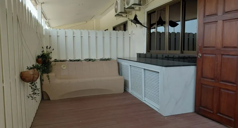For sale 3 bedrooms townhouse in Hua Hin, Prachuap Khiri Khan