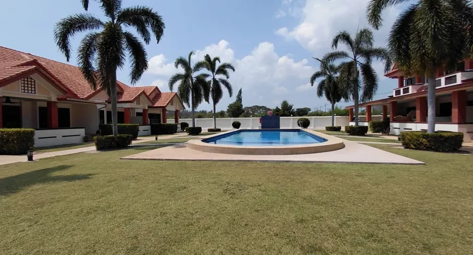 For sale 3 bedrooms townhouse in Hua Hin, Prachuap Khiri Khan