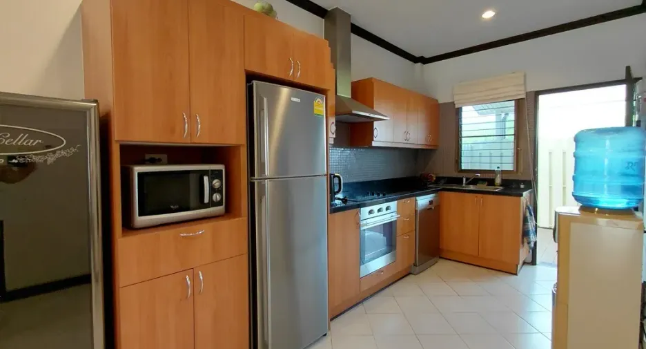 For sale 3 bedrooms townhouse in Hua Hin, Prachuap Khiri Khan