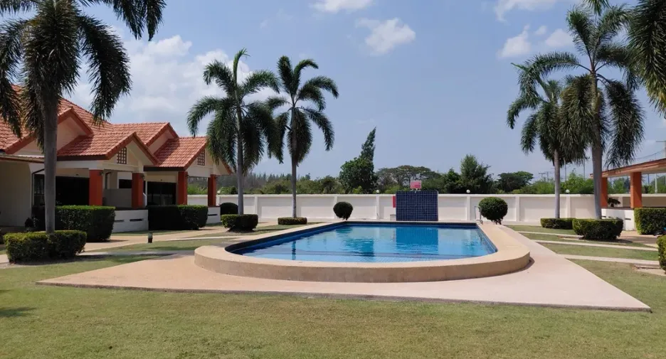 For sale 3 bedrooms townhouse in Hua Hin, Prachuap Khiri Khan
