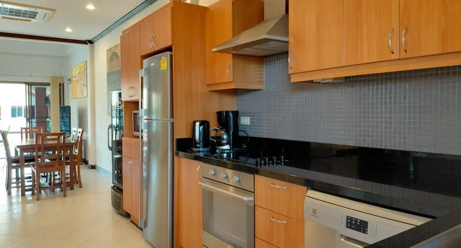 For sale 3 bedrooms townhouse in Hua Hin, Prachuap Khiri Khan