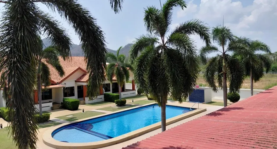 For sale 3 bedrooms townhouse in Hua Hin, Prachuap Khiri Khan