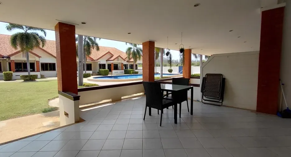 For sale 3 bedrooms townhouse in Hua Hin, Prachuap Khiri Khan