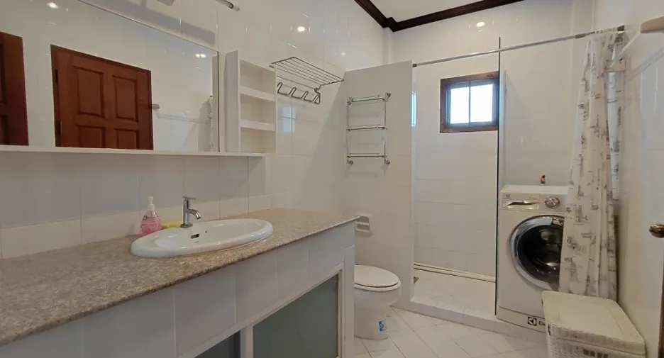 For sale 3 bedrooms townhouse in Hua Hin, Prachuap Khiri Khan