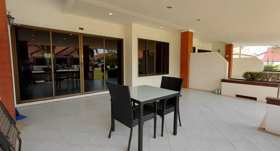 For sale 3 bedrooms townhouse in Hua Hin, Prachuap Khiri Khan
